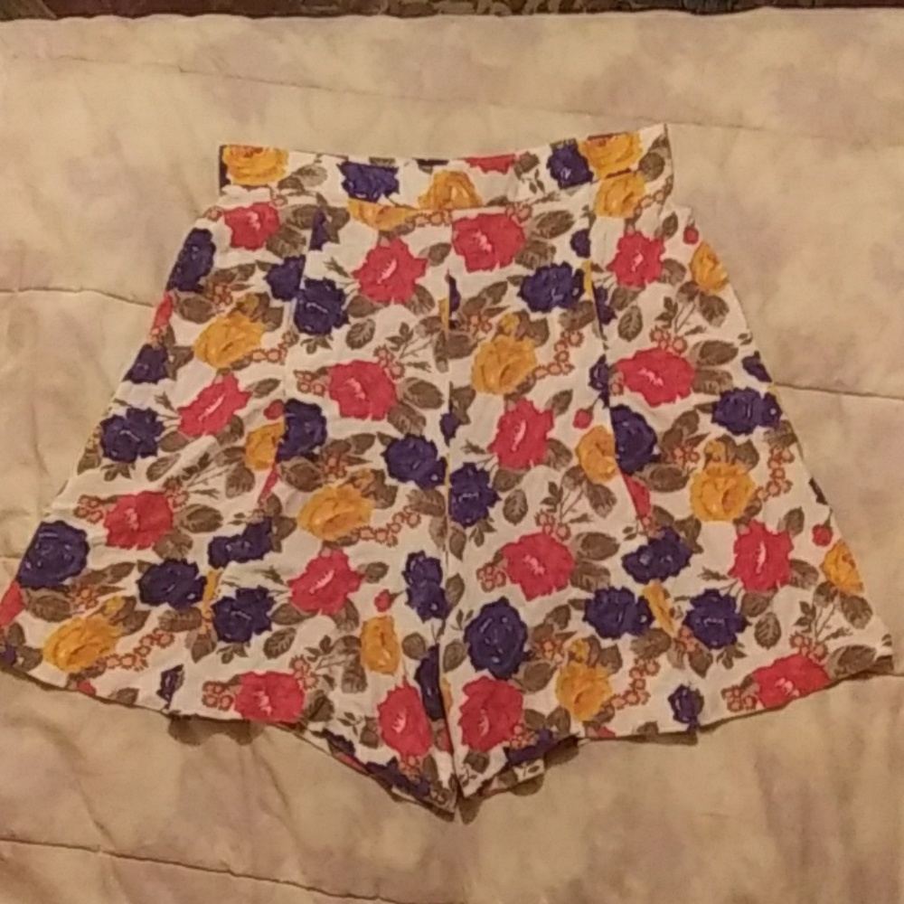 High Waisted Vintage Floral Culottes Shorts Size 8